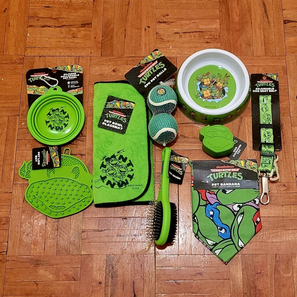 TMNT dog Pet Accessories Bowl Seatbelt Balls Lick Mat Brush Green